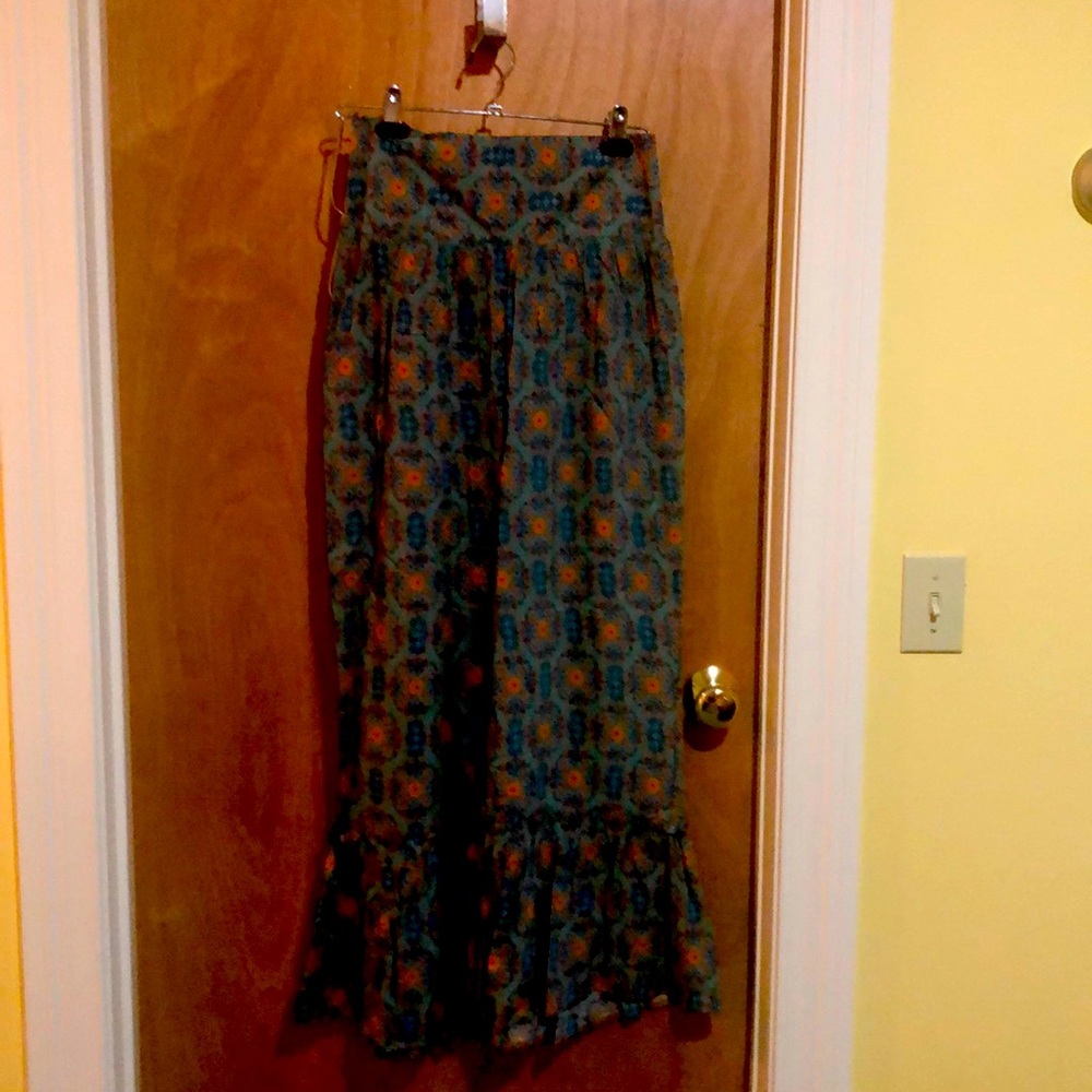Natural life NWT rayon ruffle pants